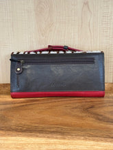 Load image into Gallery viewer, Soruka Clutch Wallet