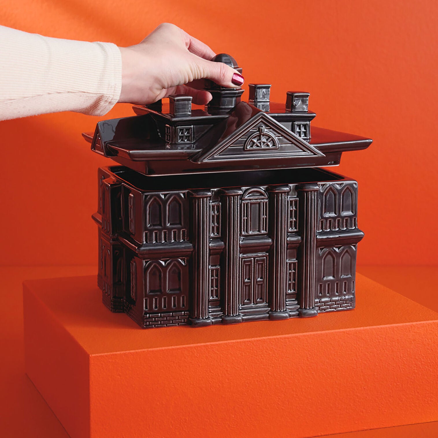 Hallmark Disney The Haunted Mansion Cookie Jar With Sound