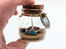 Load image into Gallery viewer, Devonian Coast Lake Michigan Leland Blue Beach Gel Candle
