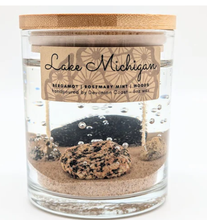 Load image into Gallery viewer, Devonian Coast Lake Michigan Beach Gel Candle
