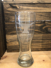 Load image into Gallery viewer, Milwaukee 24 oz. Beer Glass - Art Museum Calatrava
